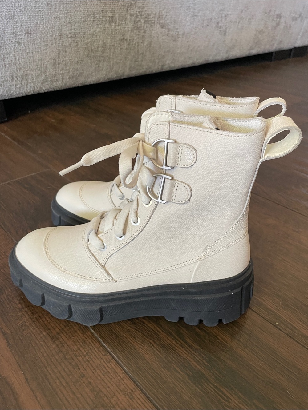 NWT SOREL Caribou Leather Boots! - Picture 4 of 9